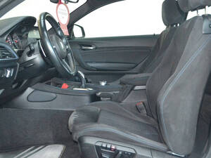 بي ام دبليو الفئة الثانية الداخلية 