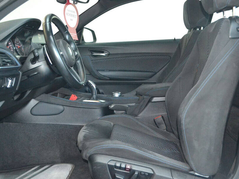 بي ام دبليو ٢ سيريز الجيل الأول (F22) Interior 