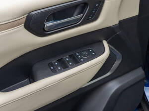 نيسان أرمادا الداخلية 