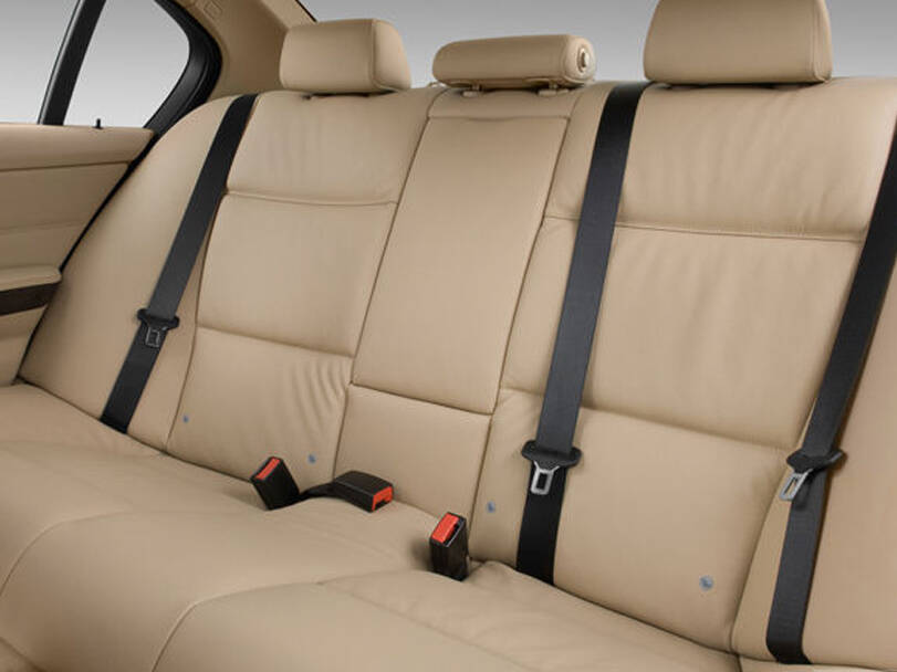 بي ام دبليو ٣ سيريز الجيل الخامس (E90) Interior 