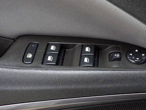 أوبل كروس لاند الداخلية 