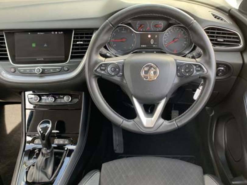 أوبل جراندلاند إكس Interior 