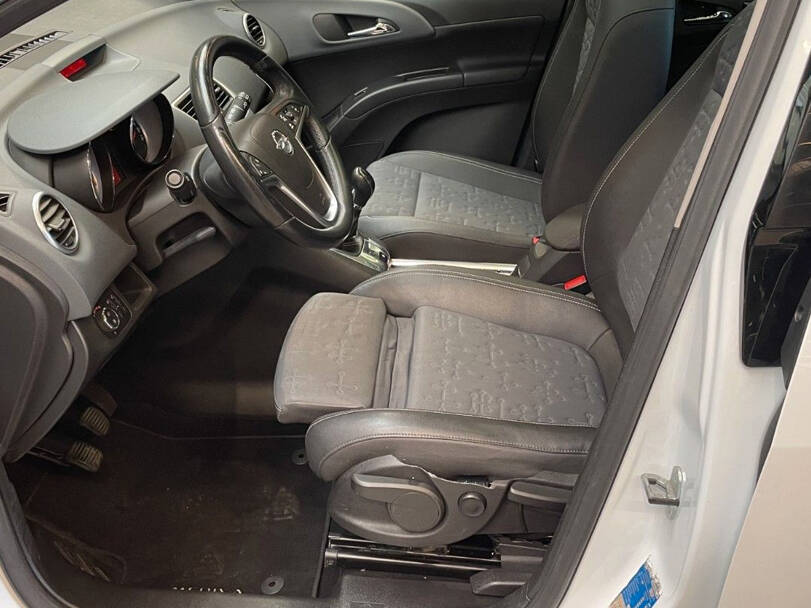 Opel Meriva Interior 