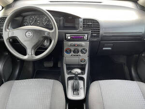 أوبل زافيرا الداخلية 