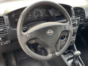 أوبل زافيرا الداخلية 