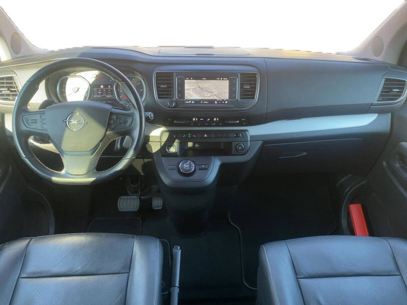 Opel Zafira Life 2025 Interior 
