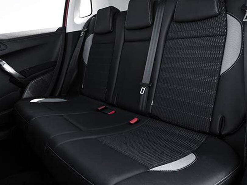 Peugeot 2008 1st (A94) Generation Interior 