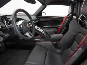 بورشه بورشه 918 سبايدر الداخلية 