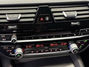 بي ام دبليو الفئة السادسة الداخلية 