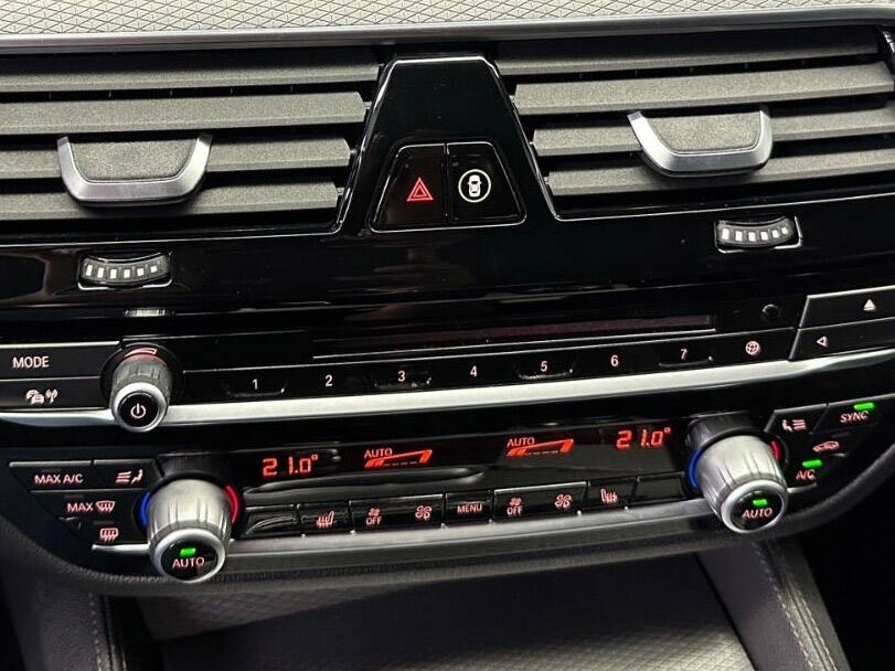 بي ام دبليو ٦ سيريز Interior 