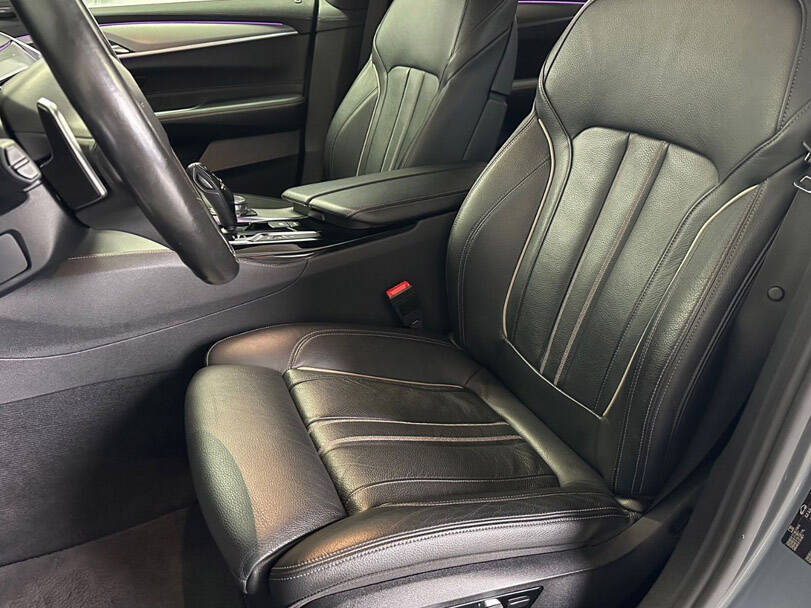 بي ام دبليو ٦ سيريز Interior 