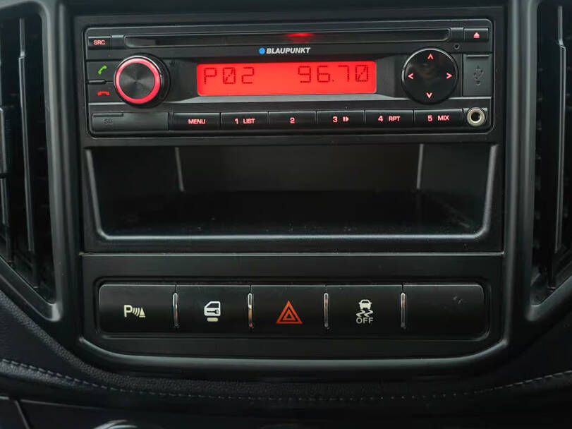 بروتون بيرسونا 2025 Interior 