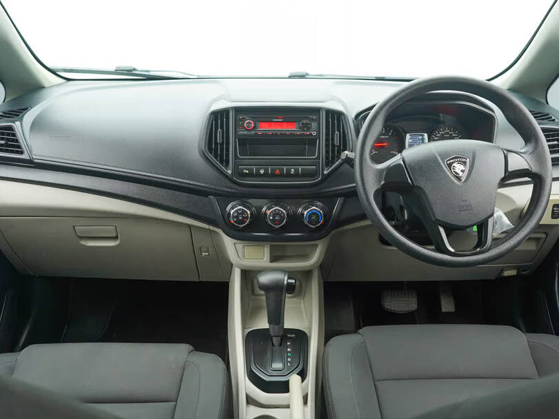 بروتون بيرسونا 2025 Interior 