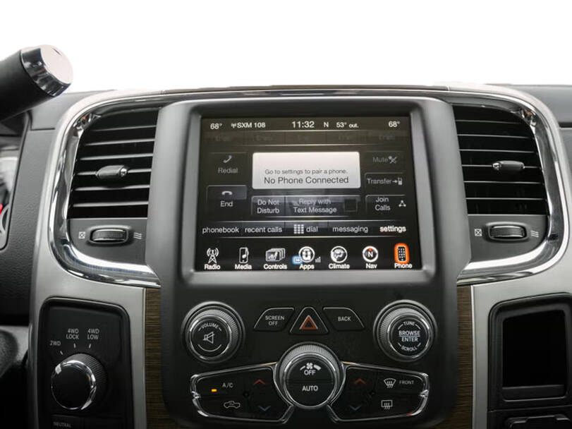 رام 2500 الجيل الرابع (DS) Interior 