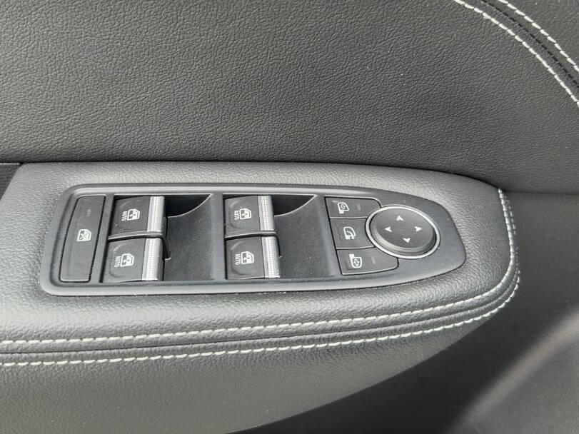 Renault Arkana 1st (LJC) Generation Interior 
