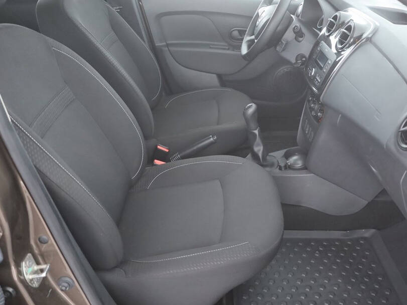 رينو لوغان الجيل الثاني (L52) Interior 