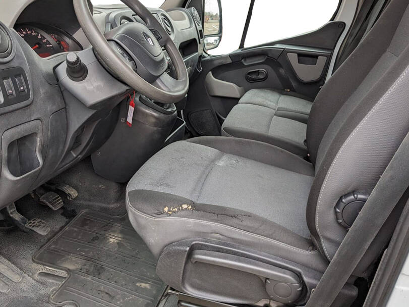 Renault Master 3rd Generation Interior 