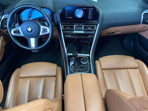 بي ام دبليو الفئة الثامنة الداخلية 