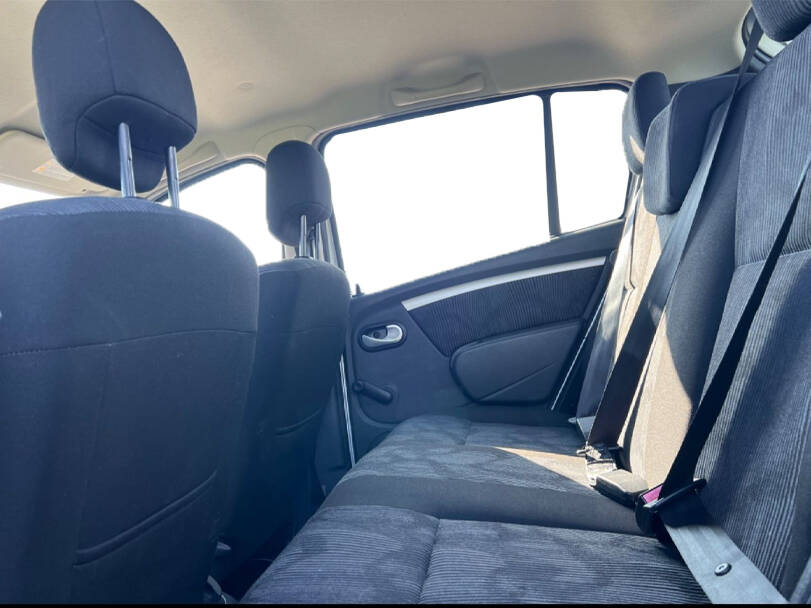 رينو سانديرو ستيب واي الجيل الأول Interior 