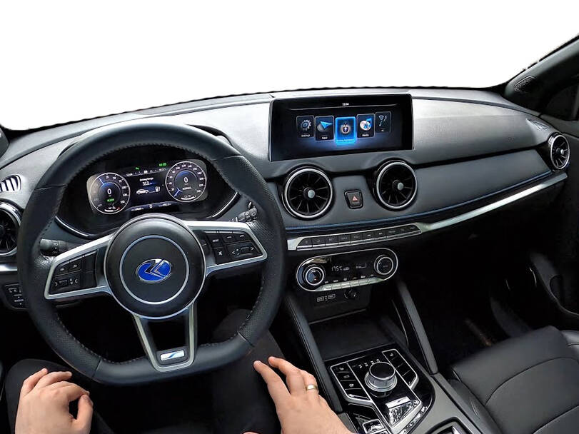 SERES 3 2025 Interior 