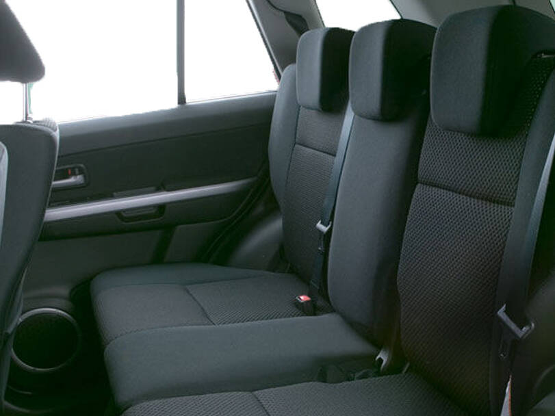  سوزوكي جراند فيتارا الجيل الثالث (JT) Interior 