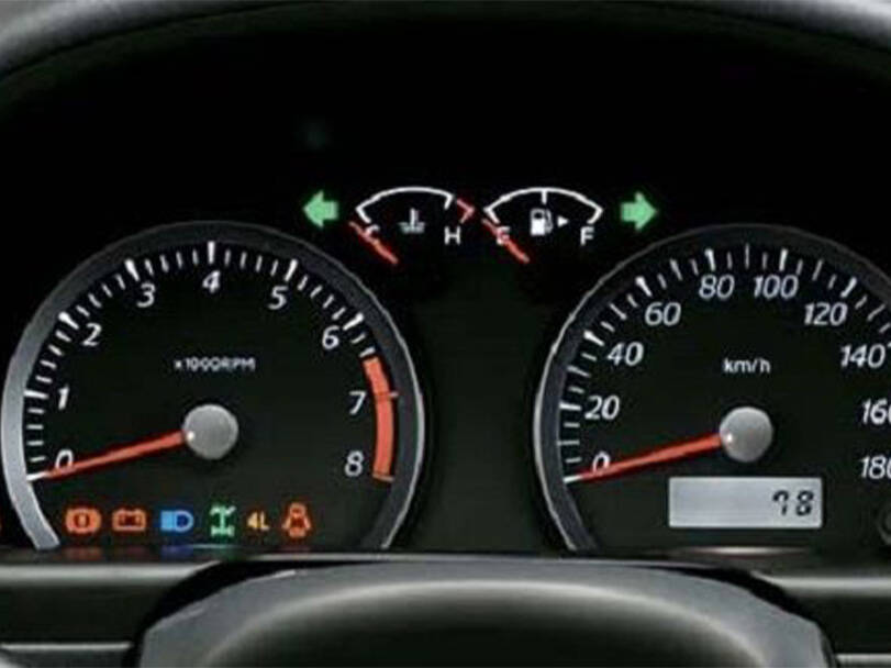 سوزوكي جمني الجيل الثالث (JB23) Interior 