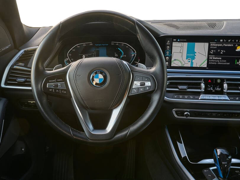BMW iX5 2025 Interior 