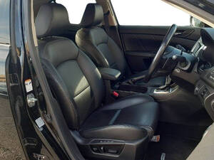 Suzuki Kizashi Interior 