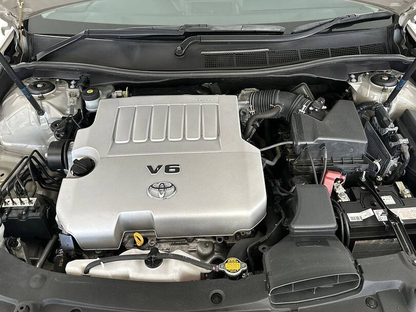 تويوتا أوريون الجيل الأول (XV40) Exterior 