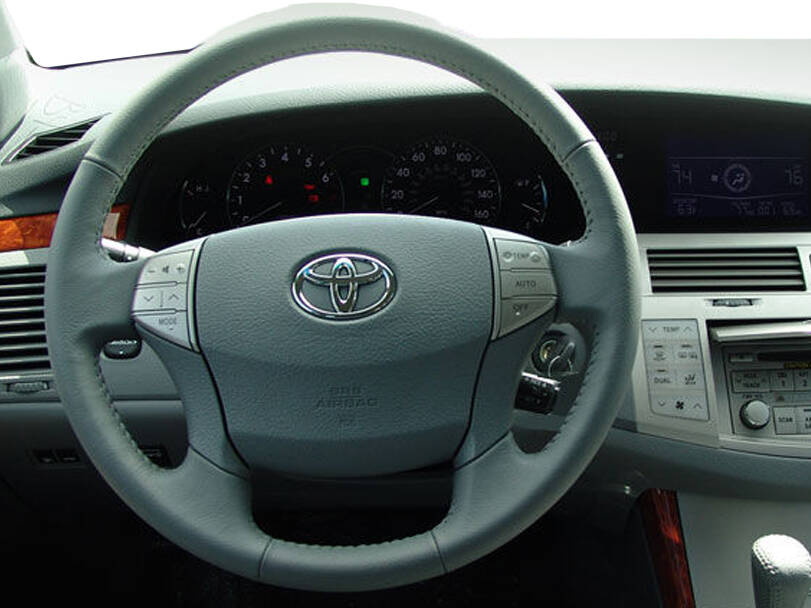 Toyota Avalon 3rd (XX30) Generation Interior 