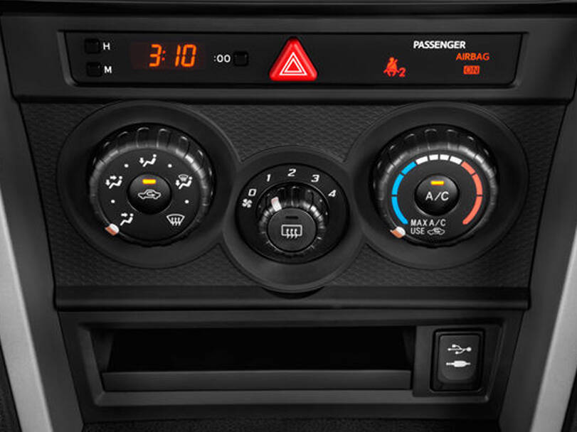 تويوتا جي آر ٨٦ الجيل الأول (ZN6) Interior 