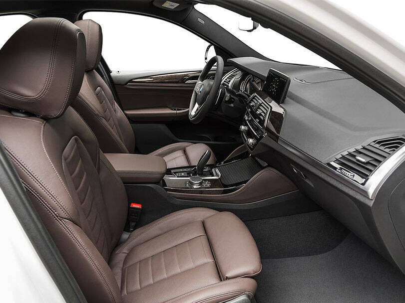 بي ام دبليو إكس ٤ 2025 Interior 