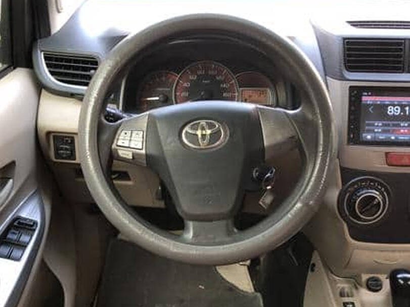 Toyota Veloz 2nd (F650) Generation Interior 