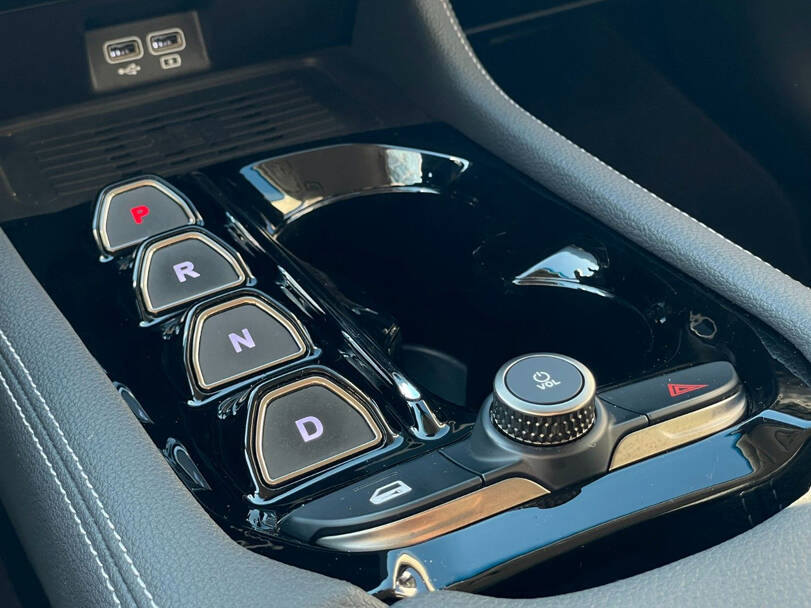 فين فاست في إف ٨ Interior 