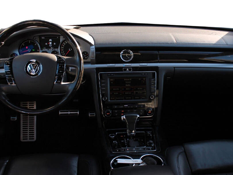 فولكس فاجن فايتون Interior 
