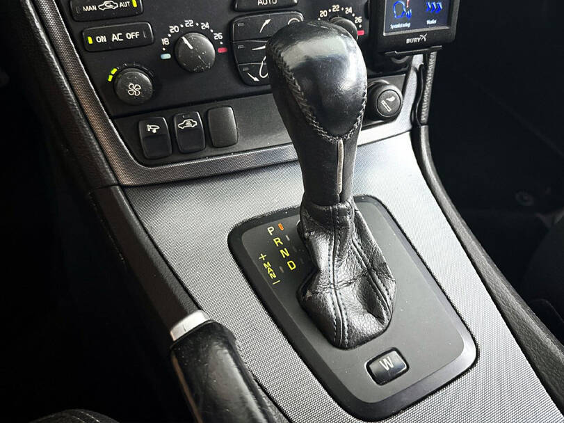 فولفو في٧٠ الجيل الثاني Interior 