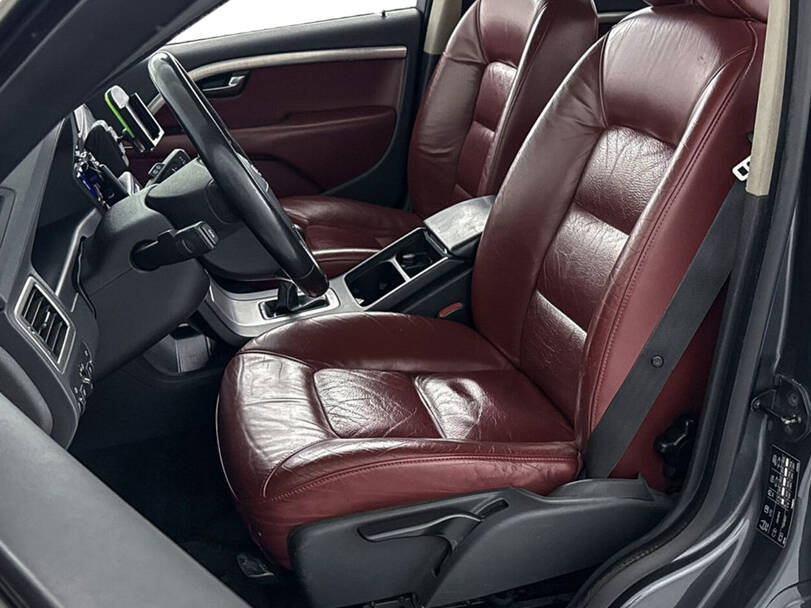 فولفو في٧٠ Interior 