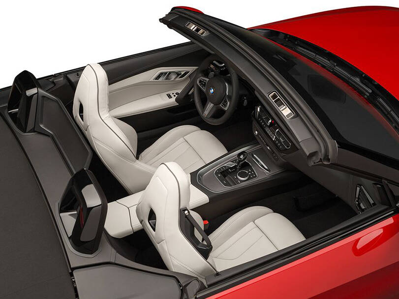 بي ام دبليو زد ٤ 2025 Interior 