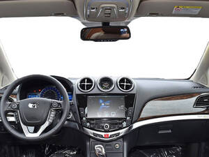 بي واي دي إس ٧ الداخلية 