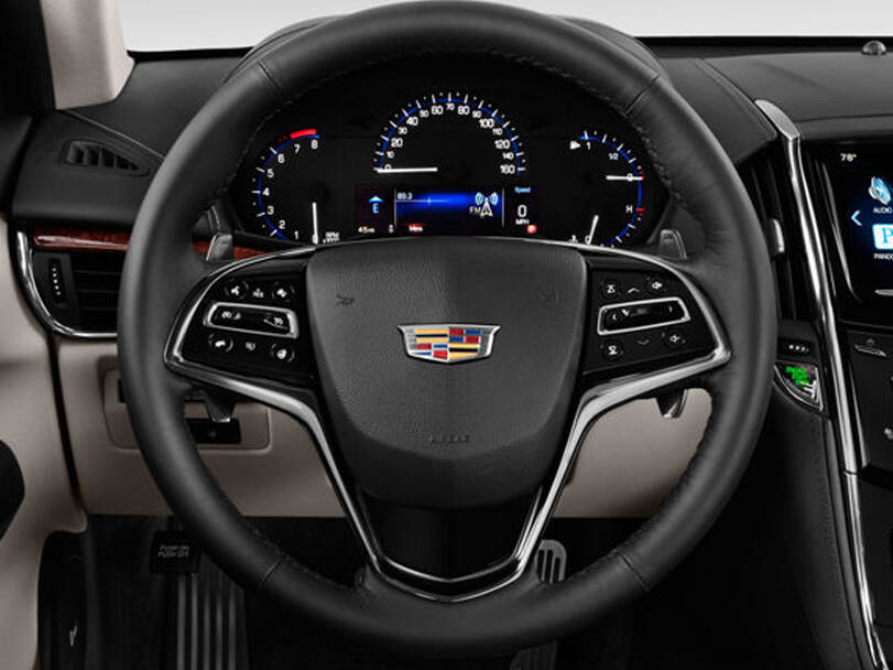 كاديلاك إيه تي إس ڤي Interior 