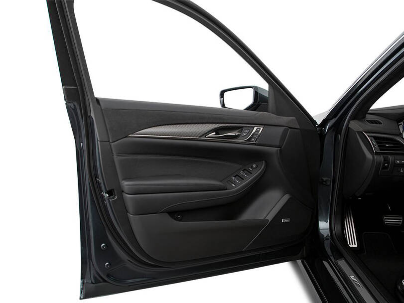 كاديلاك سي تي إس Interior 