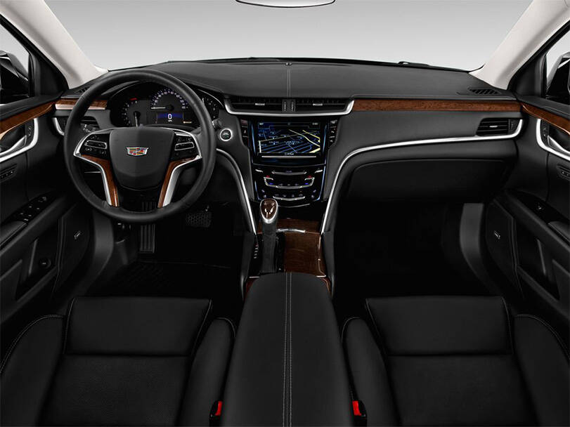 كاديلاك إكس تي إس Interior 