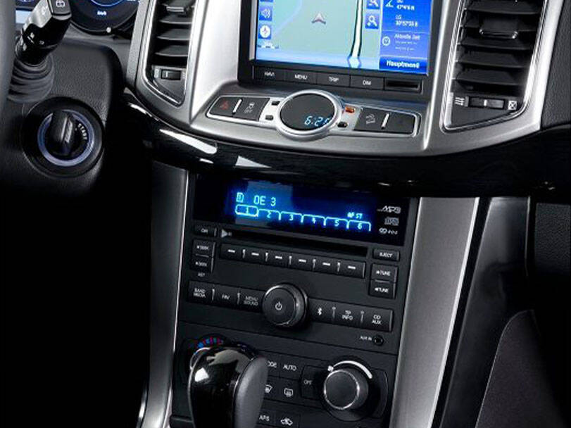 Chevrolet Captiva 1st (C100) Generation Interior 