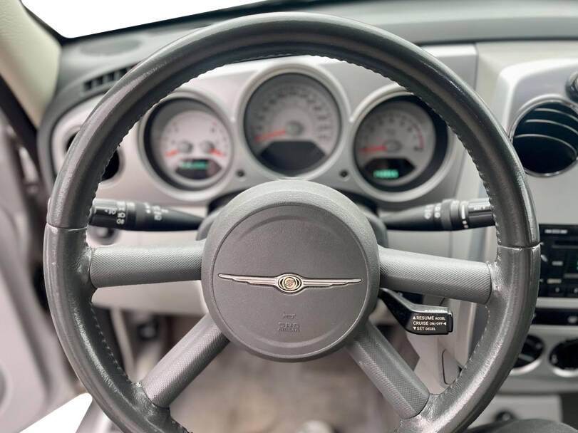 Chrysler PT Cruiser Interior 