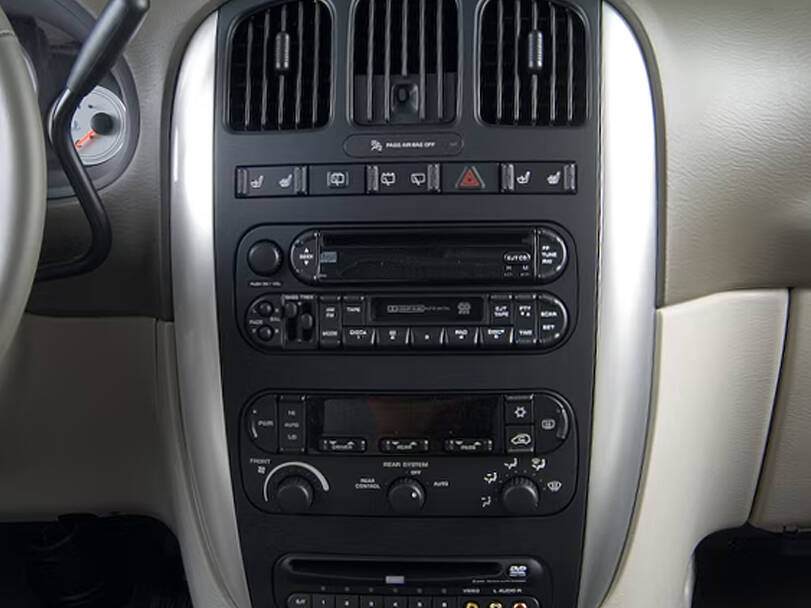 Chrysler Town Country Interior 