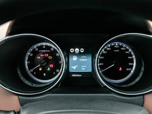 دونغ فينغ إيه إكس ٤ الداخلية 