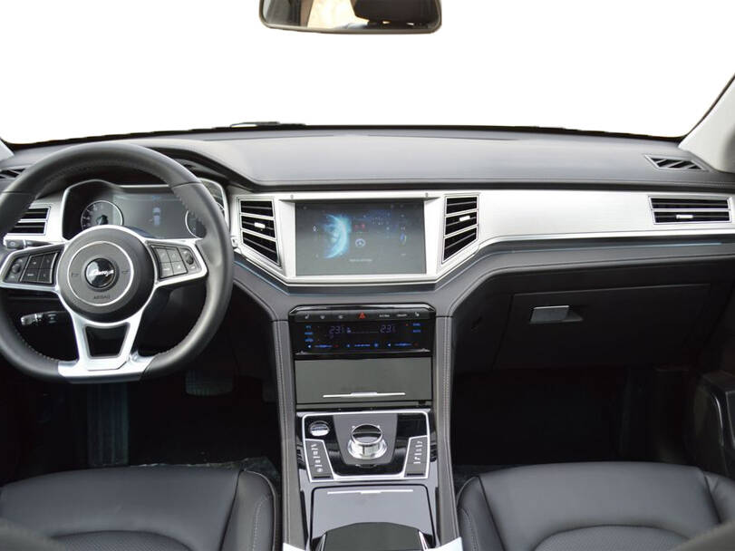 Dorcen Domy X7 Interior 