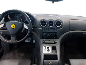 فيراري ٥٧٥ إم مارانيلو الداخلية 