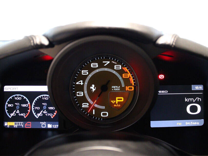فيراري إف ١٢ برلينيتا Interior 