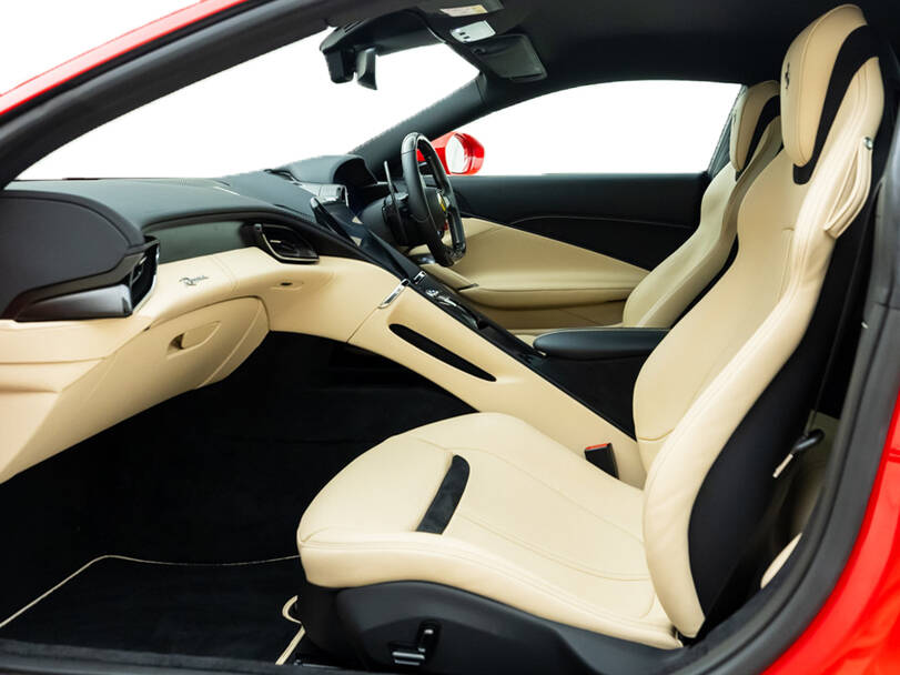 فيراري روما 2025 Interior 
